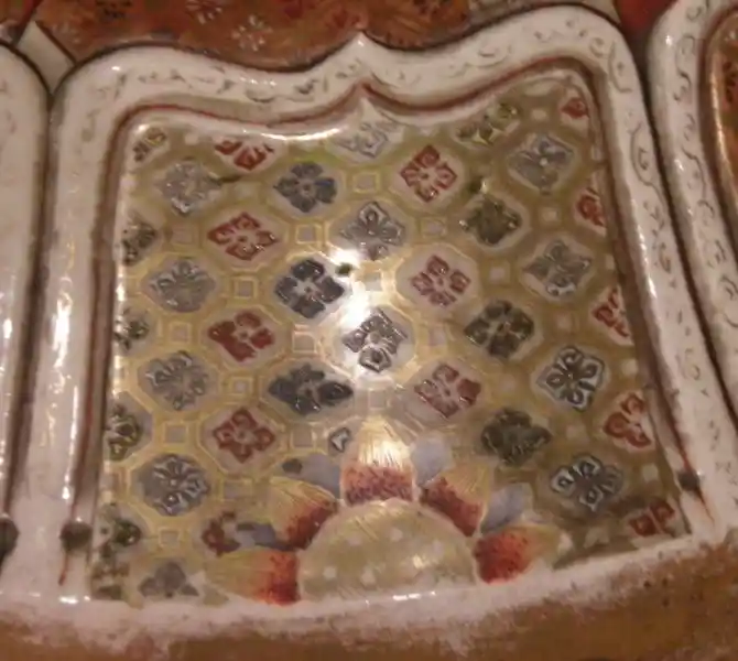 Cross design on a Japanese vase